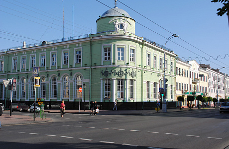 Bank building on Sovetskaya St.