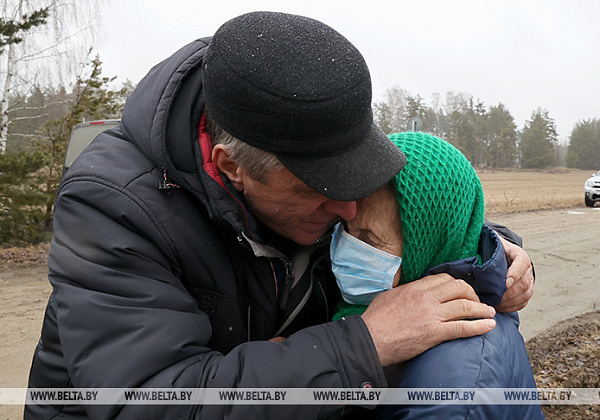 Border service: 2,305 Ukrainian citizens enter Belarus since 24 February