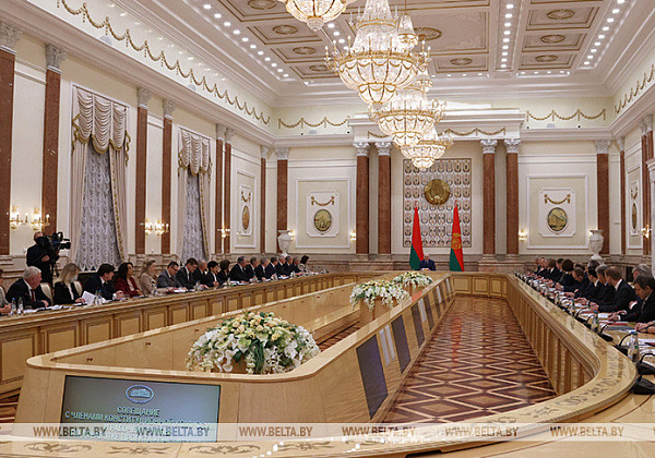 Лукашенко: работа по подготовке изменений Конституции вышла на финишную прямую 