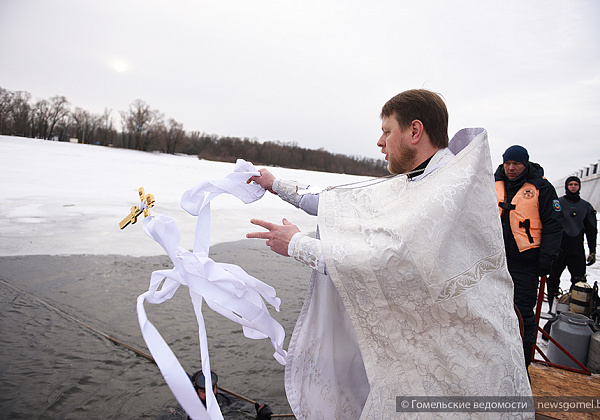 Крепости духа, мира, добра! Гомельчане празднуют Крещение Господне 19 января православные верующие встретили Крещение Господне