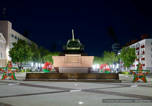Завершена реконструкция площади Восстания в Гомеле 
