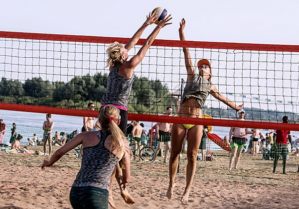 Мини-гольф, тимбилдинг-игры, фаер-шоу - фестиваль пляжного волейбола пройдет в Гомеле
