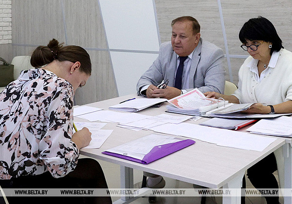 Вузы Беларуси начинают прием документов от абитуриентов