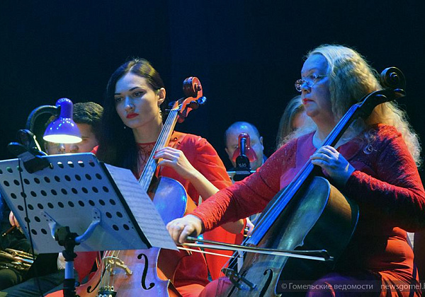 Городской симфонический оркестр к 200-летию охотничьего домика приглашает в "Волшебное путешествие"