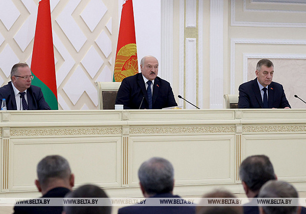 "Это не что хочу, то и ворочу". Лукашенко объяснил белорусам, что означает свобода и независимость